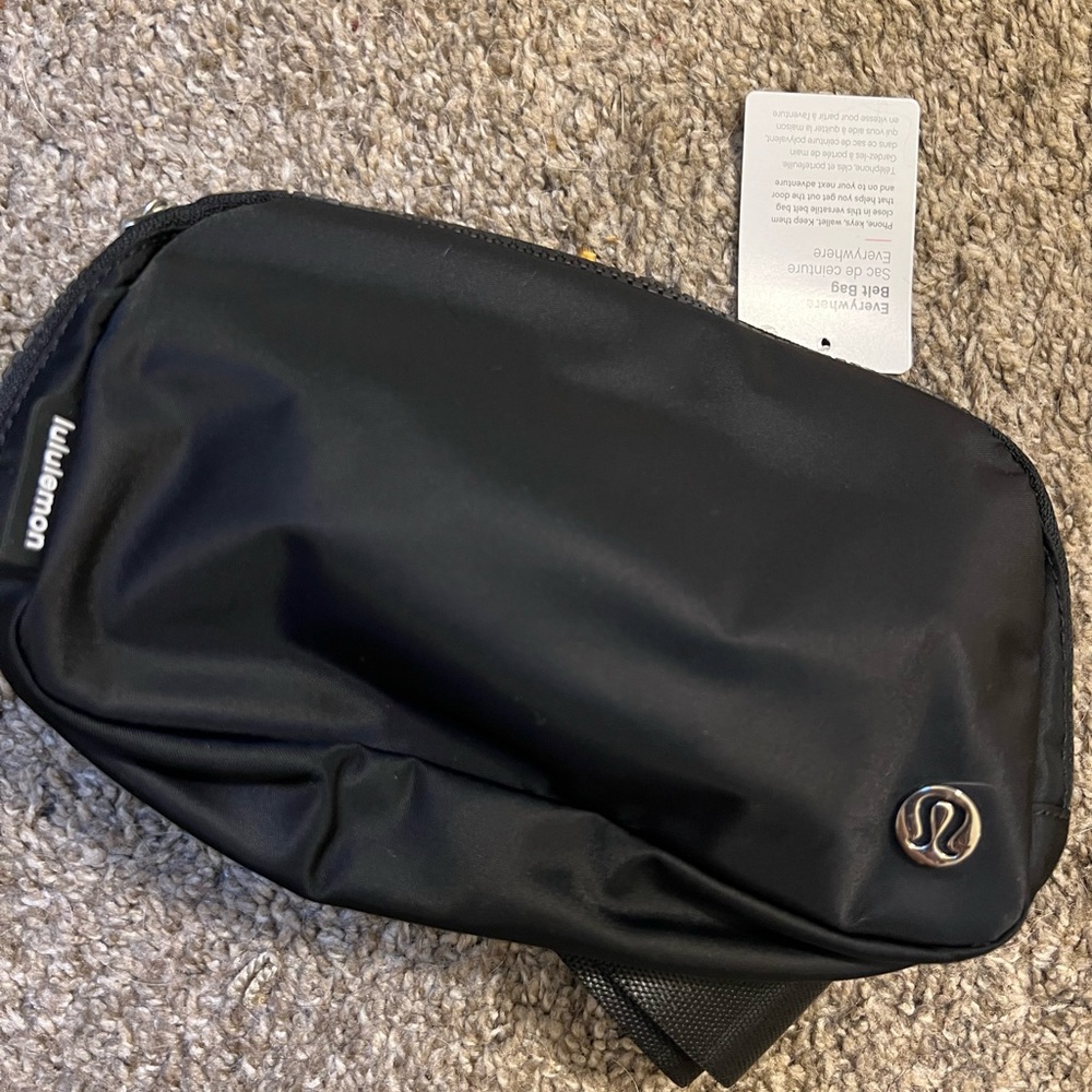 Black lululemon everywhere belt bag